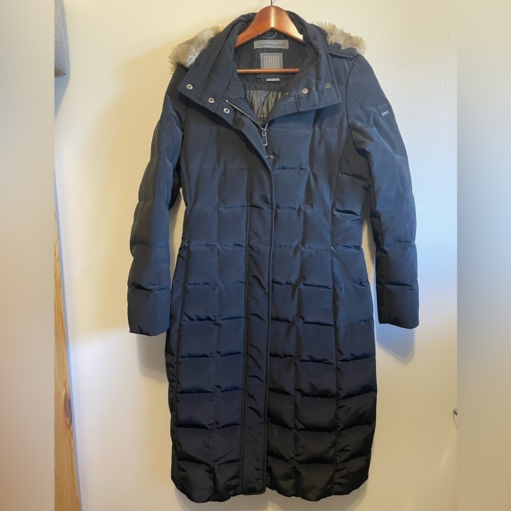 GEOX- black midi quilted puffer jacket with fur hood, size 6